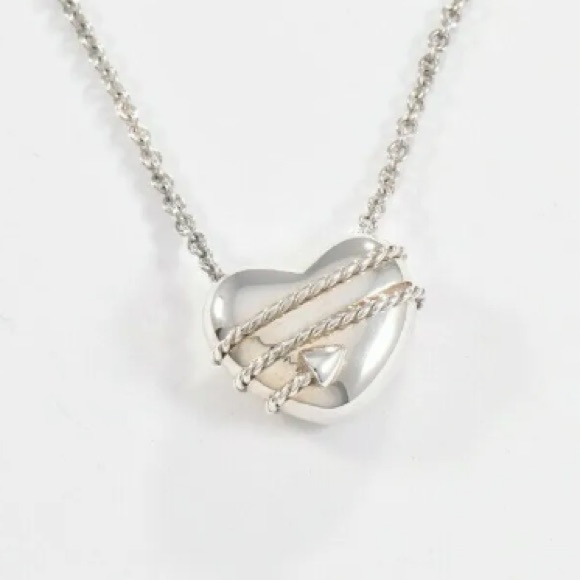 Authentic Tiffany & Co. Vintage 925 Sterling Silver Arrow Heart Pendant Necklace - Picture 6 of 8